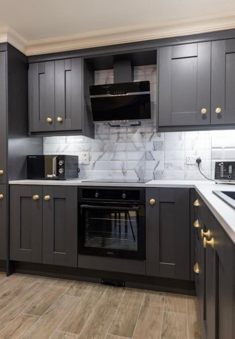 Luxury Town Centre Apartment كوكزتاون المظهر الخارجي الصورة