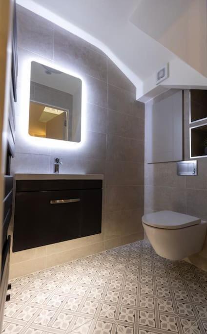 Luxury Town Centre Apartment كوكزتاون المظهر الخارجي الصورة